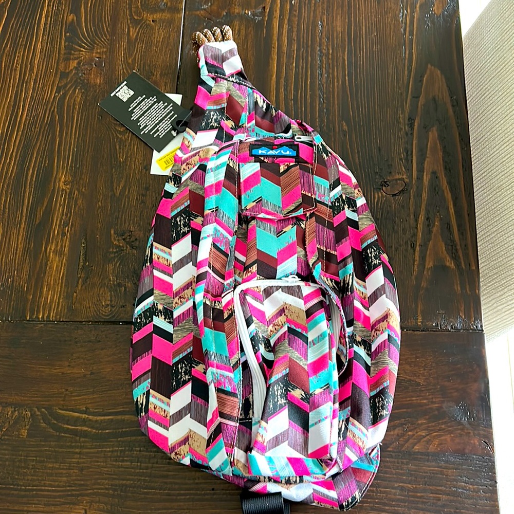 Kavu rope sling bag. NWT. Sunset blocks.